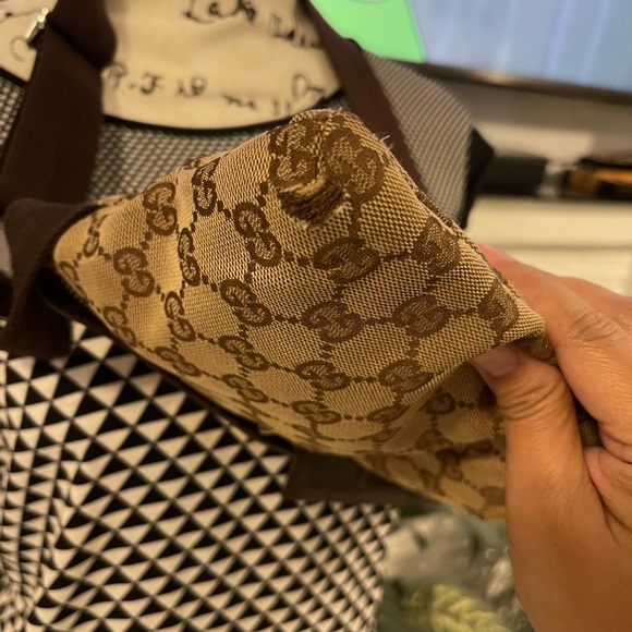 ❌❌SOLD❌❌AUTHENTIC GUCCI BELTBAG - Picture 7 of 12